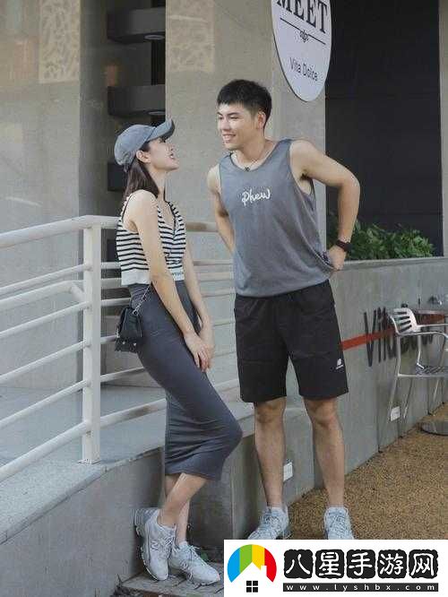情侶晚上運動(dòng)時(shí)穿衣服的選擇