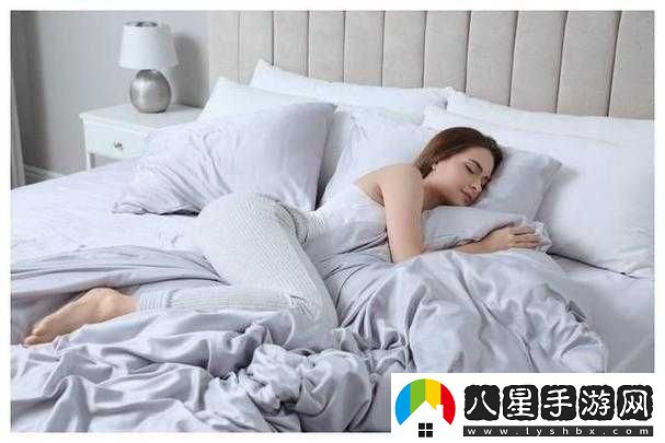 男女一起努力做豆漿不蓋被子