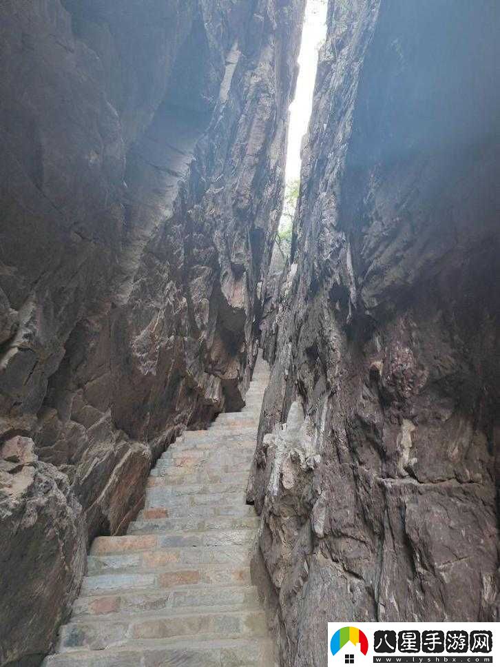 四人一起換著(zhù)做刺激