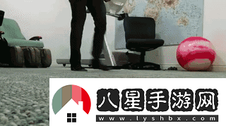 炎炎夏日再窮不能沒(méi)空調妹子驚嘆你連風(fēng)油精都不如