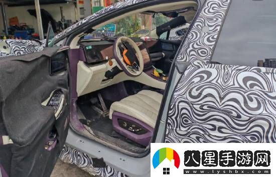 比亞迪首款百萬(wàn)級轎車(chē)仰望U7內飾曝光！延續U8設計