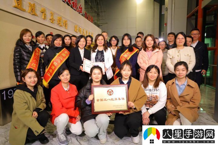 向前一步獲獎新聞名專(zhuān)欄榮光亦是責任