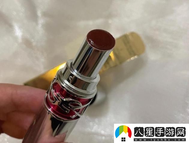 “噱頭滿(mǎn)滿(mǎn)！‘妖艷’蜜桃色3霸屏