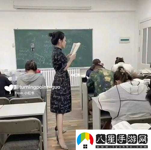 英語(yǔ)老師沒(méi)戴導致我一節課被