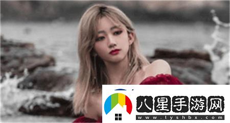 豐滿(mǎn)的女鄰居三級