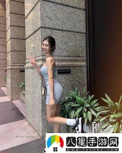 瞞著(zhù)老公加班的HR中字視頻熱議