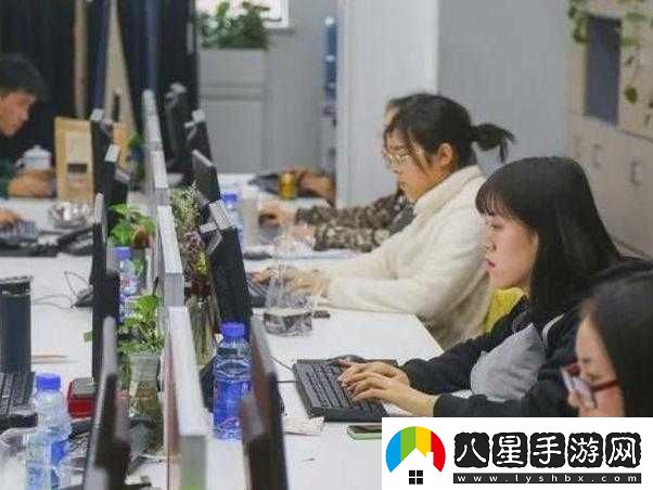 極品銷(xiāo)售客服上班跳蛋自