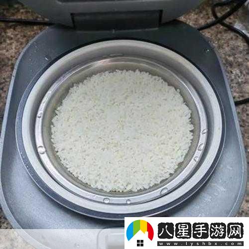 廚房一次又一次的索要刷碗