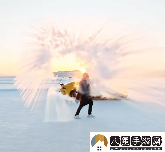 雷軍手持加特林提前拜年：祝大家新年快樂(lè )！