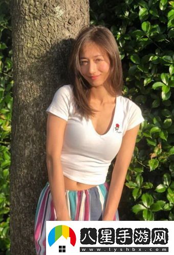 女性坐著(zhù)扦**b：讓生活更輕松、植物更茁壯的一種新選擇！