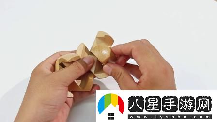 自由踢球鎖緊驚喜笑話(huà)！