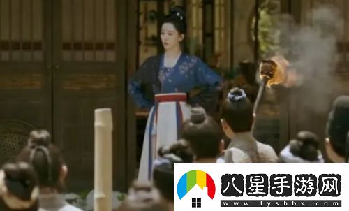掌心原本是沖著(zhù)38歲劉詩(shī)詩(shī)看的