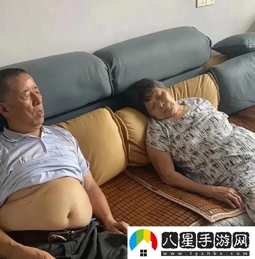 大BBBBBB老人的愛(ài)情與財運最新動(dòng)態(tài)
