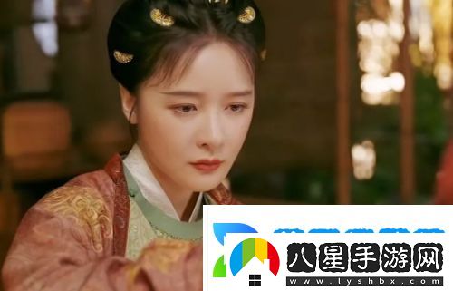 掌心原本沖著(zhù)劉詩(shī)詩(shī)去的