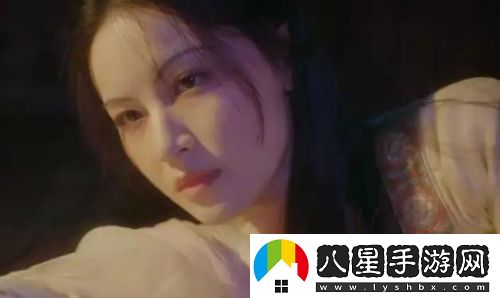 掌心原本沖著(zhù)劉詩(shī)詩(shī)去的