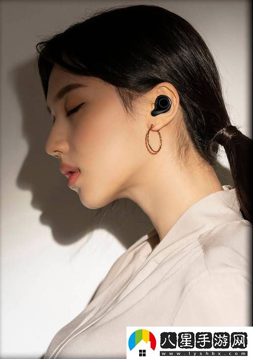已滿(mǎn)十八點(diǎn)此進(jìn)入戴好耳機