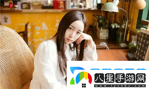 暴躁老外玩Minecraft中國服務(wù)器全程“爆?！?></p><p>無(wú)論是對于老玩家還是萌新，“暴躁老外玩Minecraft中國”的經(jīng)歷都堪稱(chēng)一場(chǎng)“別樣的中國服務(wù)器入門(mén)課”。網(wǎng)友們紛紛表示，這段視頻不僅揭示了Minecraft中國服務(wù)器的獨特魅力，也讓更多人意識到游戲背后隱藏的文化差異。</p><p>當這位老外正式進(jìn)入Minecraft中國服務(wù)器時(shí)，才真正感受到了“文化沖擊”的威力。從最初的方塊搭建到嘗試生存模式，他遇到的麻煩不止一點(diǎn)點(diǎn)。比如在其他國際服務(wù)器中，很多功能都是開(kāi)箱即用，而中國版則有更多任務(wù)和獎勵機制。老外在解鎖任務(wù)時(shí)，不斷被彈窗提示打斷，甚至不小心觸發(fā)了充值界面，他當場(chǎng)暴走：“為什么這個(gè)界面讓我想起手游?”這一吐槽引發(fā)了網(wǎng)友的共鳴，有人戲稱(chēng)：“兄弟，你才剛剛見(jiàn)識到中國服務(wù)器的冰山一角!”</p><p>更搞笑的是，當他試圖與其他玩家合作建造建筑時(shí)，因為語(yǔ)言障礙和游戲理解差異，雙方溝通“雞同鴨講”，讓不少?lài)^(guān)網(wǎng)友忍不住笑噴。一位玩家甚至直接用翻譯軟件回復他：“別急，慢慢來(lái)，方塊不著(zhù)急?！边@種跨文化互動(dòng)讓視頻充滿(mǎn)了看點(diǎn)，網(wǎng)友紛紛表示：“這比普通的游戲直播好看多了!”</p><p>在Minecraft中國服務(wù)器中，這位外國玩家的一舉一動(dòng)都成了“名場(chǎng)面制造機”。當他被拉進(jìn)一場(chǎng)PVP(玩家對戰)游戲時(shí)，竟然完全搞不懂中國版的裝備系統，被一群熟練玩家“暴打”。被打懵后，他氣急敗壞地表示：“這些武器是什么?和國際版完全不一樣啊!”最后，他還意外發(fā)現了一些玩家用“稻草人”搭建的搞笑建筑，竟然誤以為是高級裝備，一通折騰后才明白自己鬧了笑話(huà)。網(wǎng)友們看到這里紛紛彈幕刷屏：“外國人果然還是低估了中國玩家的創(chuàng  )意!”</p><p>不僅如此，這位老外還嘗試了中國版中獨有的“小游戲模式”。在體驗“跑酷地圖”時(shí)，因為不了解機制，被游戲系統多次“死亡重生”，直接怒摔鍵盤(pán)：“這游戲是在玩我嗎?”這段視頻也讓更多外國玩家認識到Minecraft中國版本的獨特性，有人甚至在評論區留言：“我想試試中國版，但不知道有沒(méi)有老外的‘生存攻略’?！?/p><p>這段“暴躁老外玩Minecraft中國”的視頻不僅展示了游戲的獨特魅力，也讓人們看到了跨文化交流中的笑點(diǎn)與難點(diǎn)。正如一位網(wǎng)友所說(shuō)：“Minecraft中國不僅是一款游戲，更是一場(chǎng)文化探險?！睙o(wú)論是老玩家還是新手，都能從這段經(jīng)歷中找到共鳴。而對于外國玩家來(lái)說(shuō)，Minecraft中國版本或許會(huì )成為他們了解中國玩家創(chuàng  )意和習慣的最佳窗口。</p>            </div>
            <div   class=