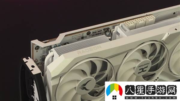 純白紅魔RX9070XT顯卡來(lái)襲顛覆傳統配色引期待