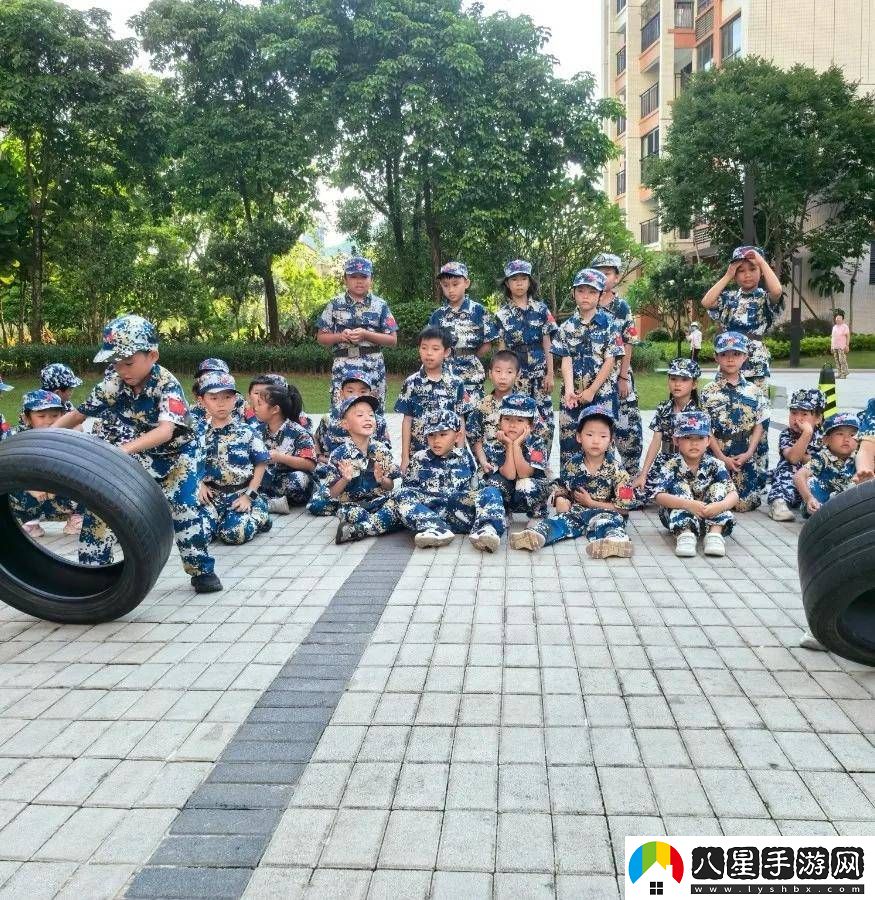 世茂服務(wù)軍訓夏令營(yíng)