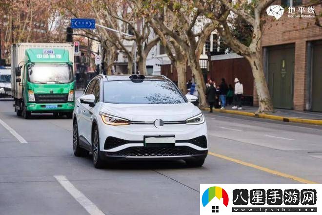 地平線(xiàn)SuperDrive智駕黑科技亮相